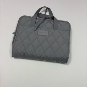 Vera Bradley Ultralight Hanging Organizer-Cosmetic Bag- Frost Gray Toiletry Bag